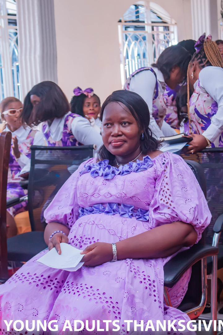 Rev . (Mrs) Victoria Samuels